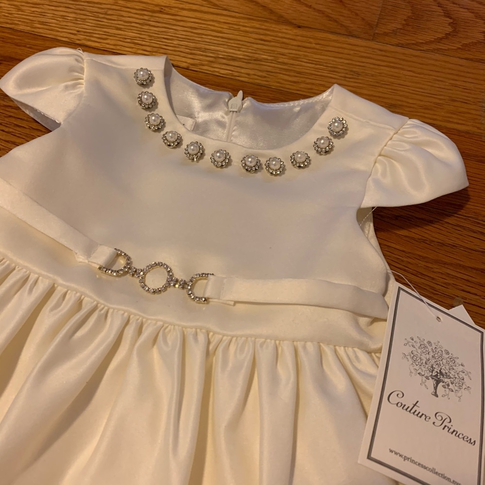 Dress - Picture 2 of 8